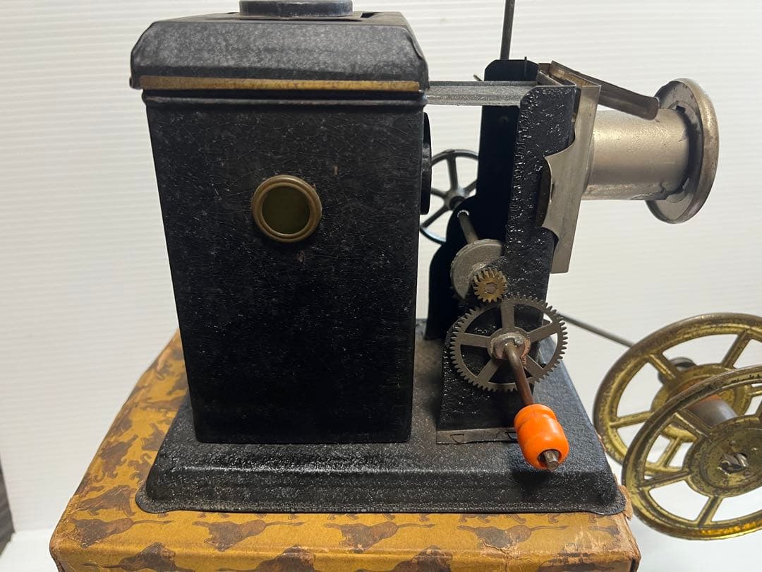 ヴィンテージ ライオン 映写機 LION 活動写真機 レトロ フィルム 手動