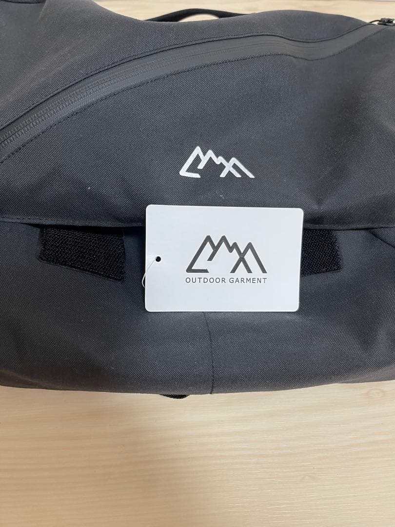 【美品】CMFアウトドアガーメント　メッセンジャーバッグ