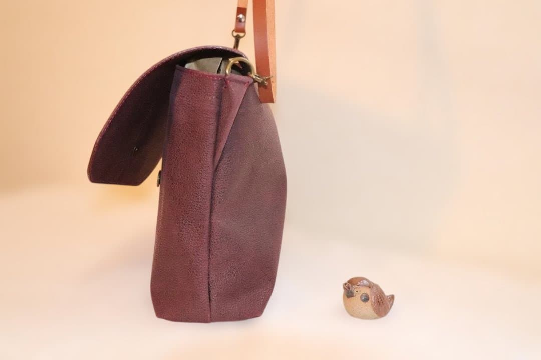 R8 1003　ショルダーバッグ