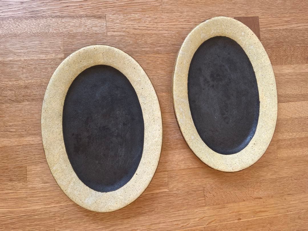 額賀章夫　錆粉引　黒掛け分け　オーバル皿　2客　②