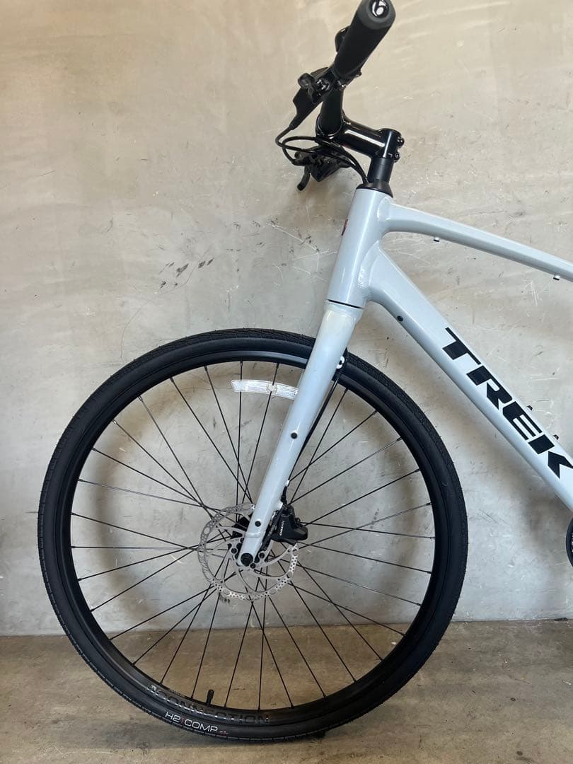 クロスバイク　 TREK FX2 DISC トレック　FX2 2025年モデル