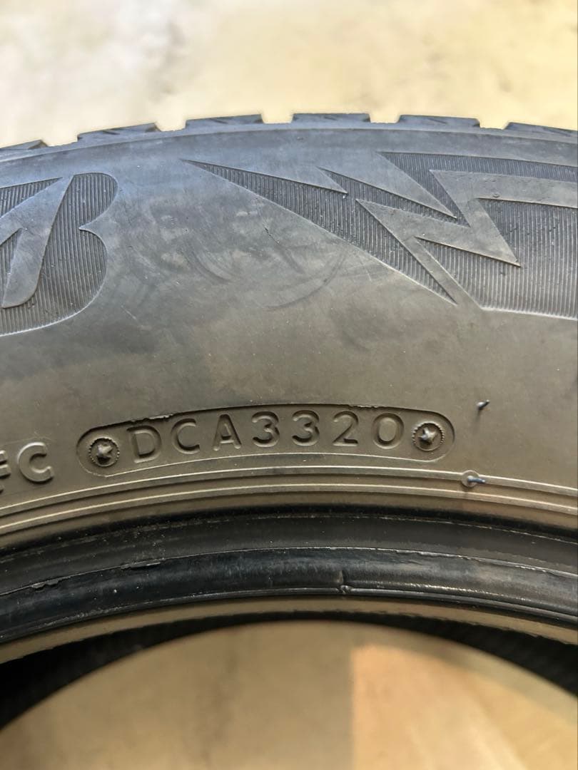 ブリヂストン ブリザック　DM-V3 225/60R17 4本