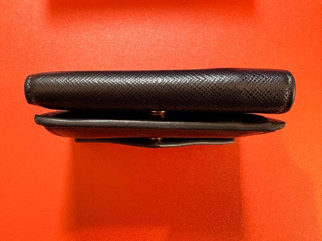PRADA ブラックレザー 三つ折り財布　ミニウォレット