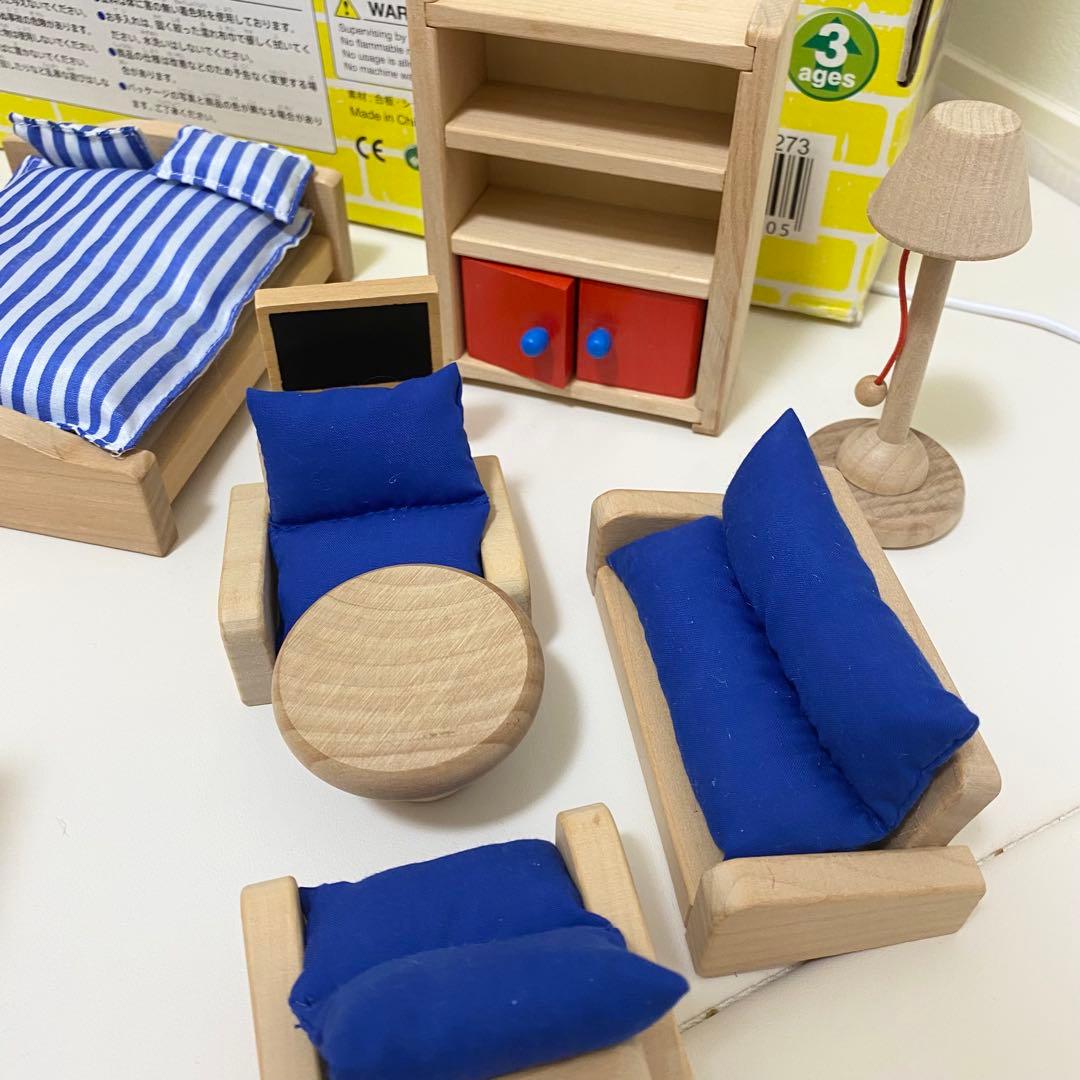 ほぼ未使用　ボーネルンド マイドールハウスセット 木製　箱・人形・家具付き