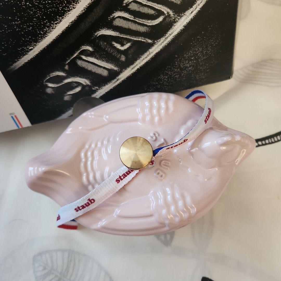 Staub　スモールチキンココット　ソルベローズ