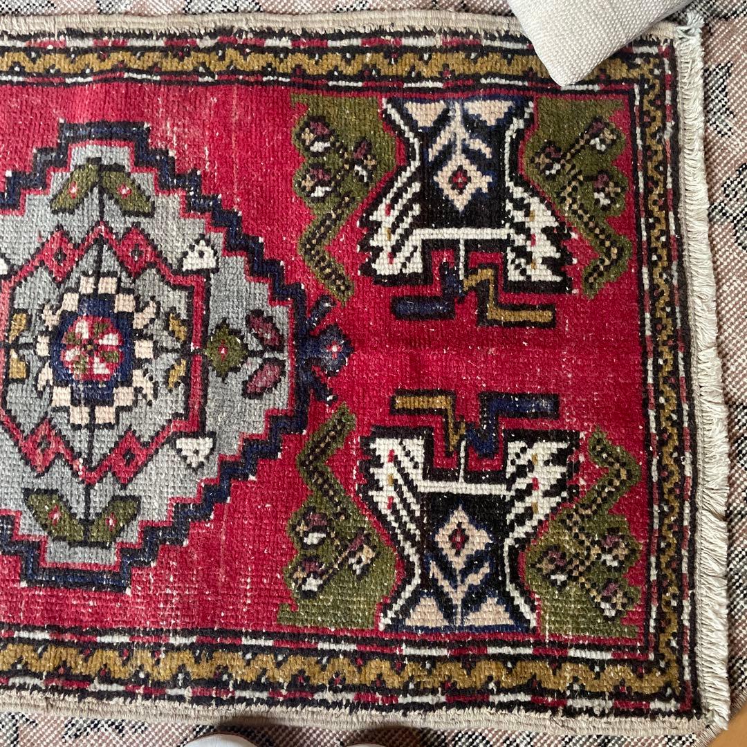 54×96 アンティークレッド　小さなメダリオン　トルコヴィンテージラグ