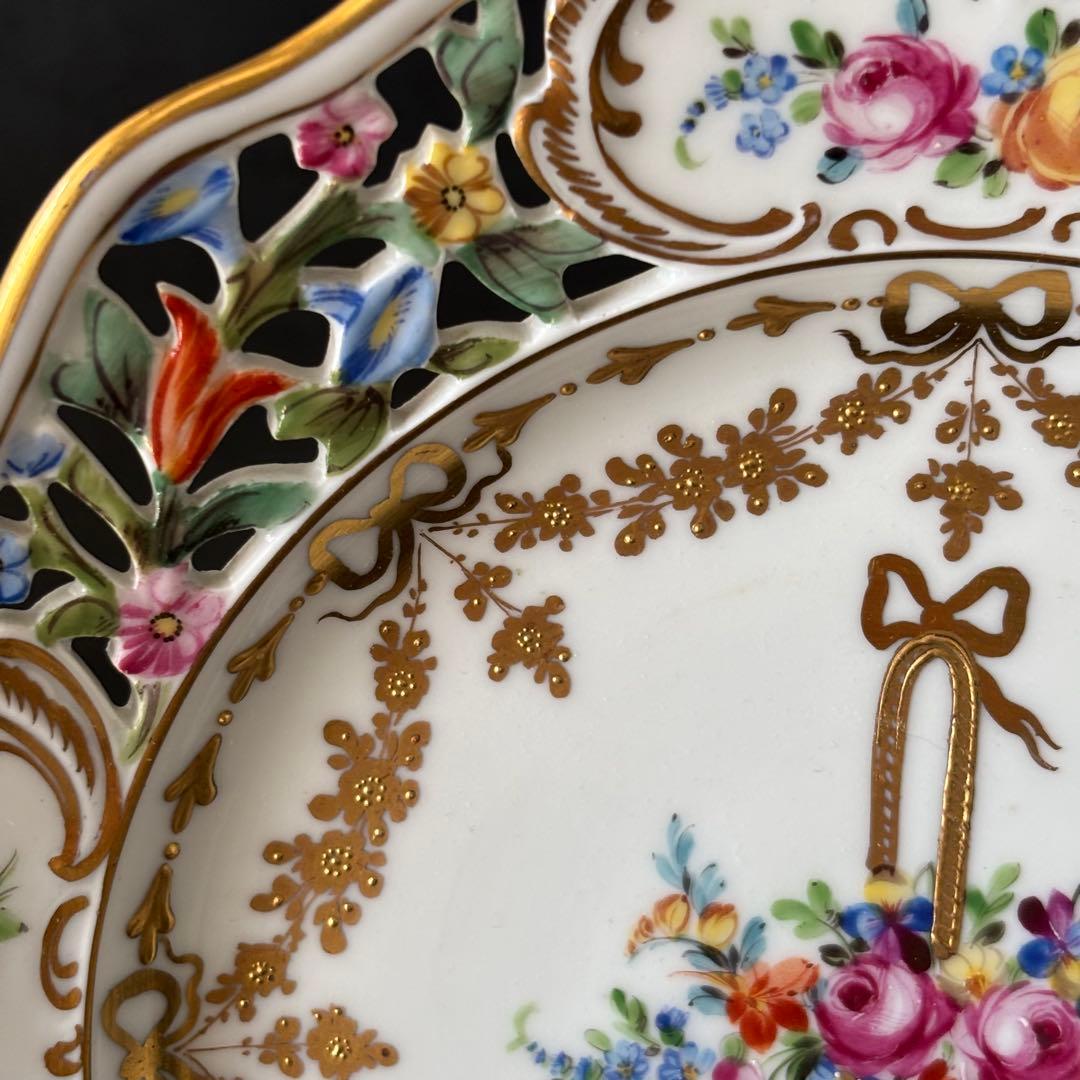 ドレスデン　カールティーメ工房　花かご　リボン　コンポート