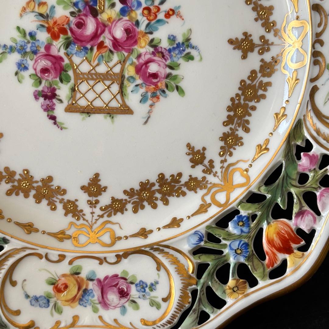 ドレスデン　カールティーメ工房　花かご　リボン　コンポート