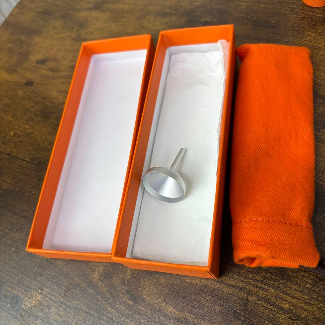 新品未使用箱付　HERMES エルメス　レフィラブルアトマイザー　オレンジ