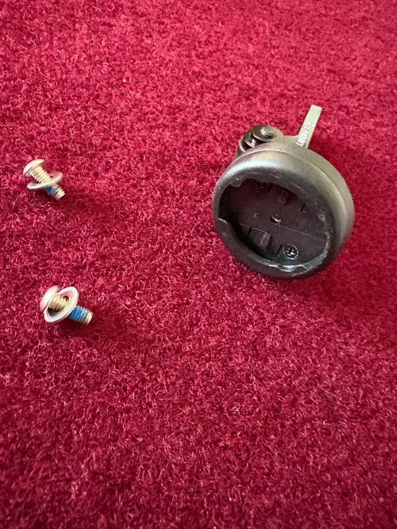 シマノプロ　ステルスカーブドサドル　142mm