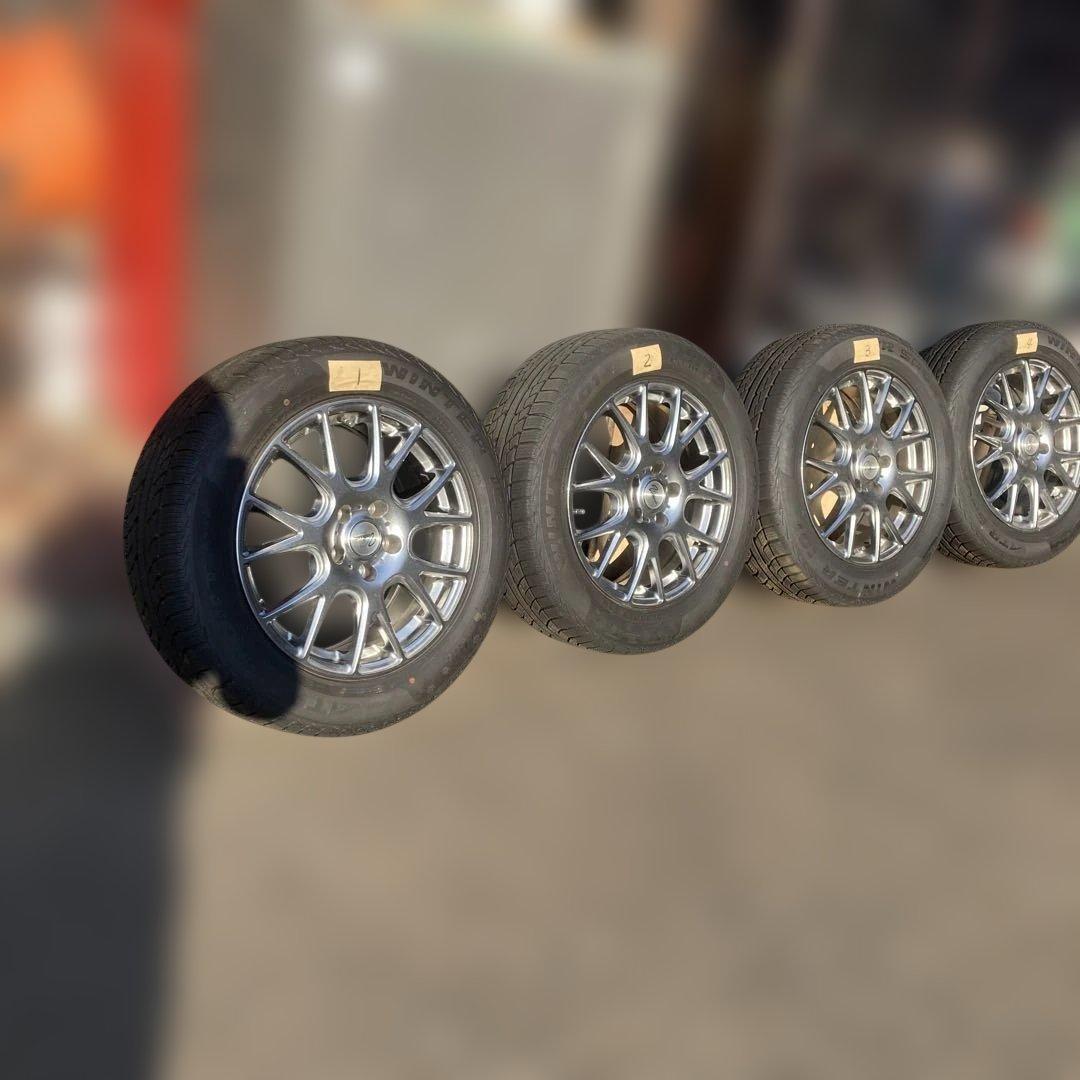 茨城発引取限定トヨタC-HRスタッドレス215-60R17 残り溝6.5〜5.0