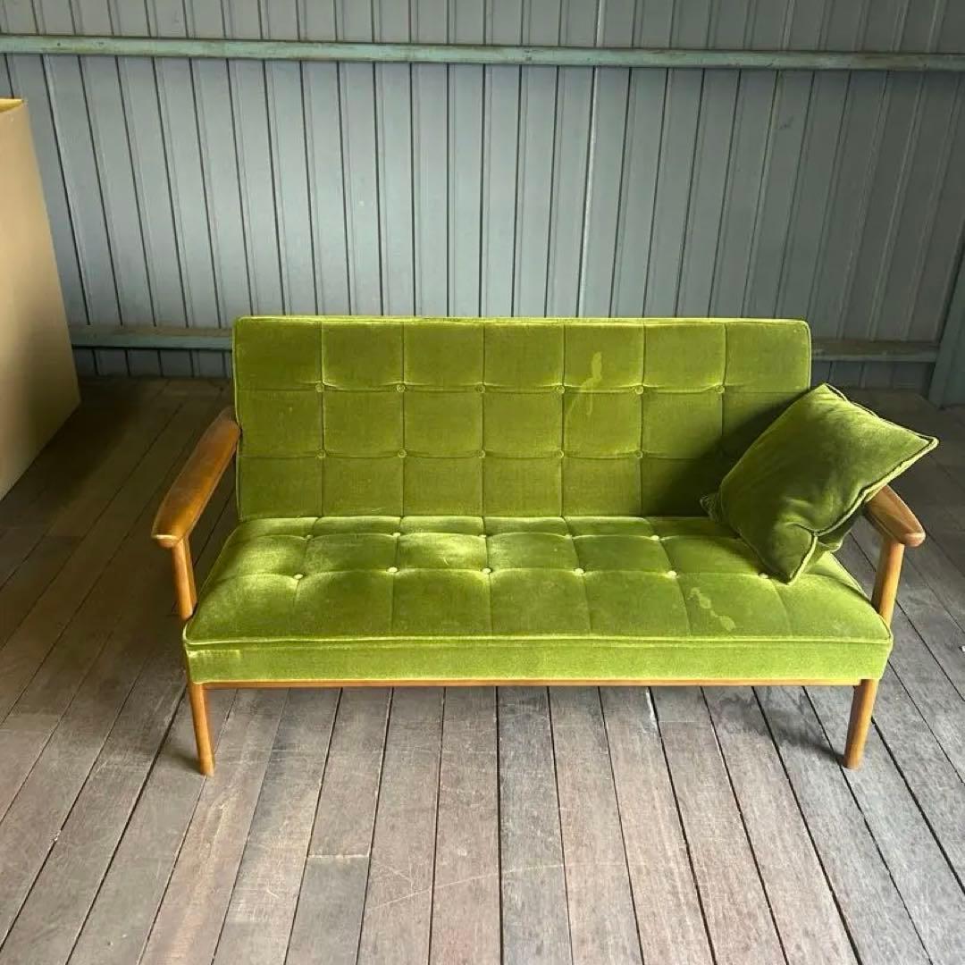オリーブグリーン ミッドセンチュリーソファ
