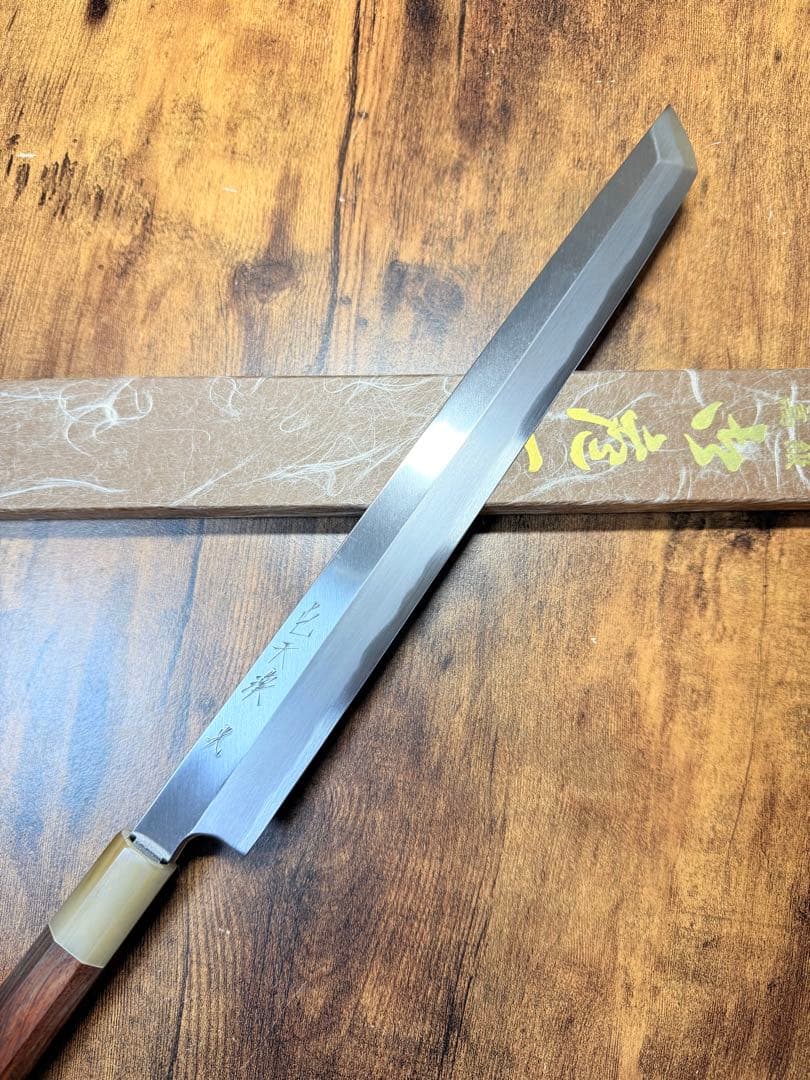 森本光一作　蛸引 先丸　白一鋼 尺　紫檀白水牛八角柄