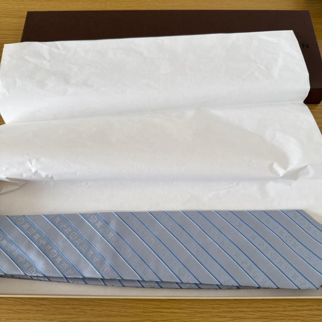 LOUIS VUITTON 水色 ストライプ ネクタイ