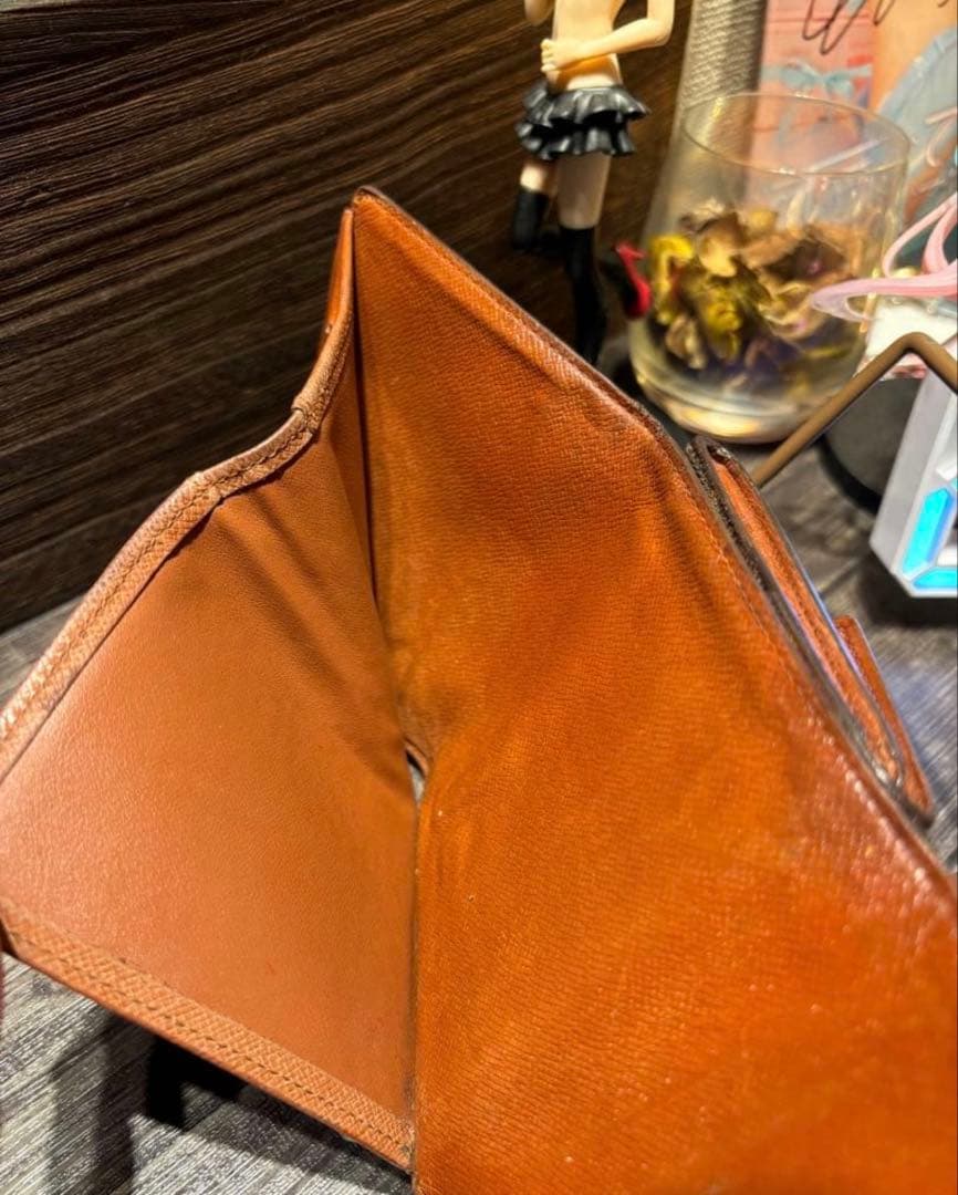 ルイヴィトン モノグラム ポルトカルトクレディ モネ ビエ　財布　二つ折り