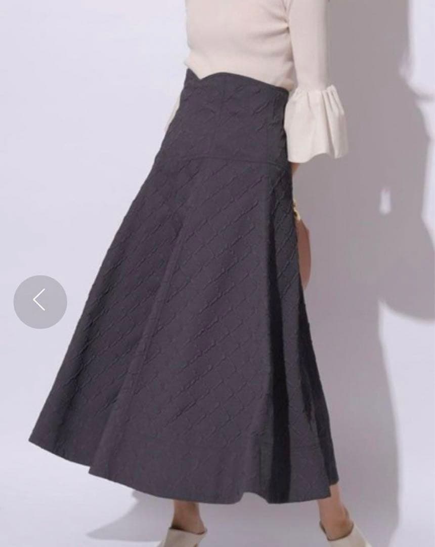 【美品】Rirandture ふくれジャガードフレアスカート