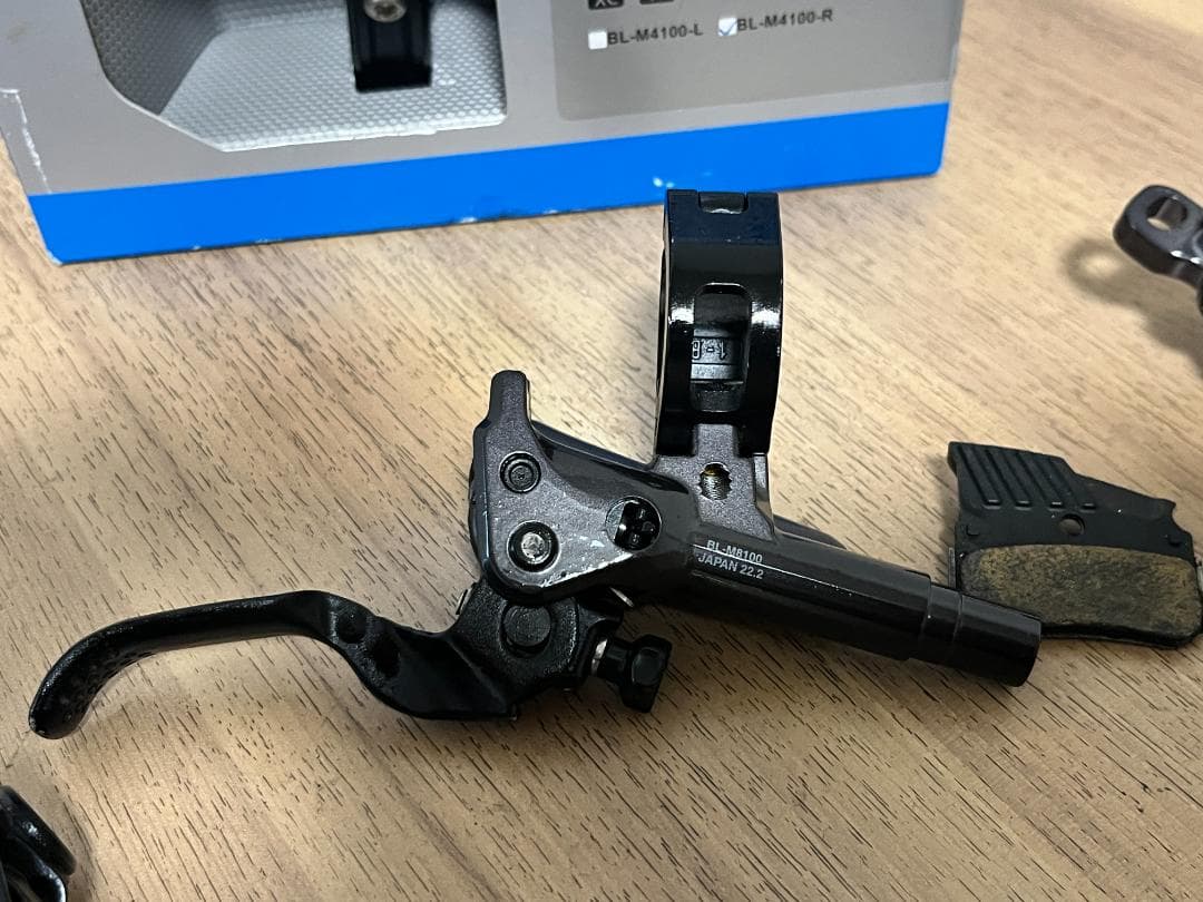 SHIMANO BL-M4100 ブレーキレバー 他MTBブレーキ多数オマケ付