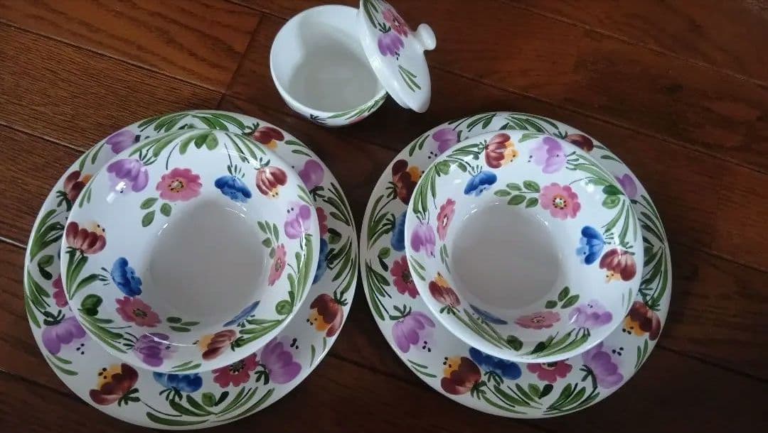 イタリア製リチャードジノリ　食器セット（皿2枚、ボール2つ、お砂糖入れ）