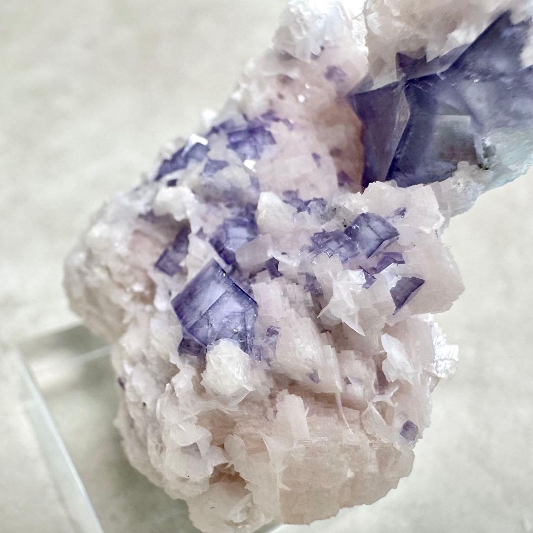 【D290】ポーセリンフローライト Aタイプ ヤオガンシャン 原石 鉱物 標本