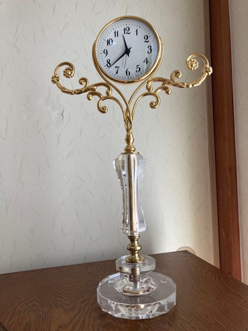 スタンド式置時計 ゴールド装飾 クリスタルベース