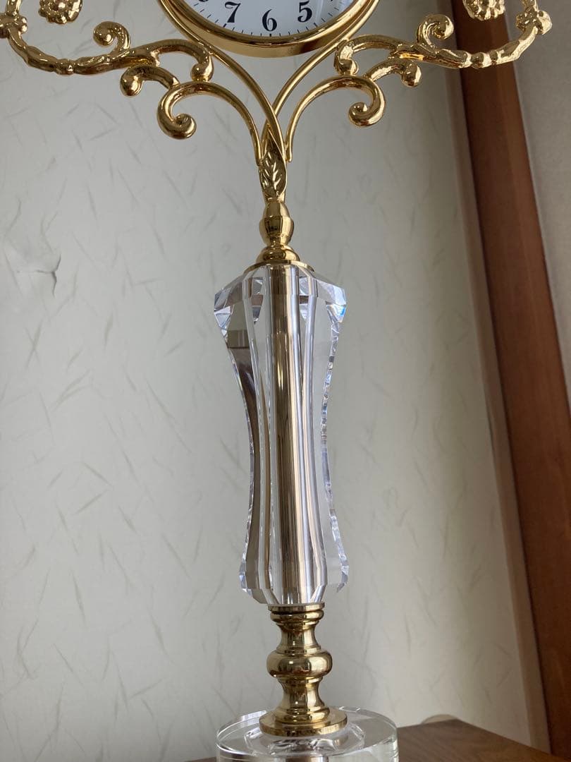 スタンド式置時計 ゴールド装飾 クリスタルベース