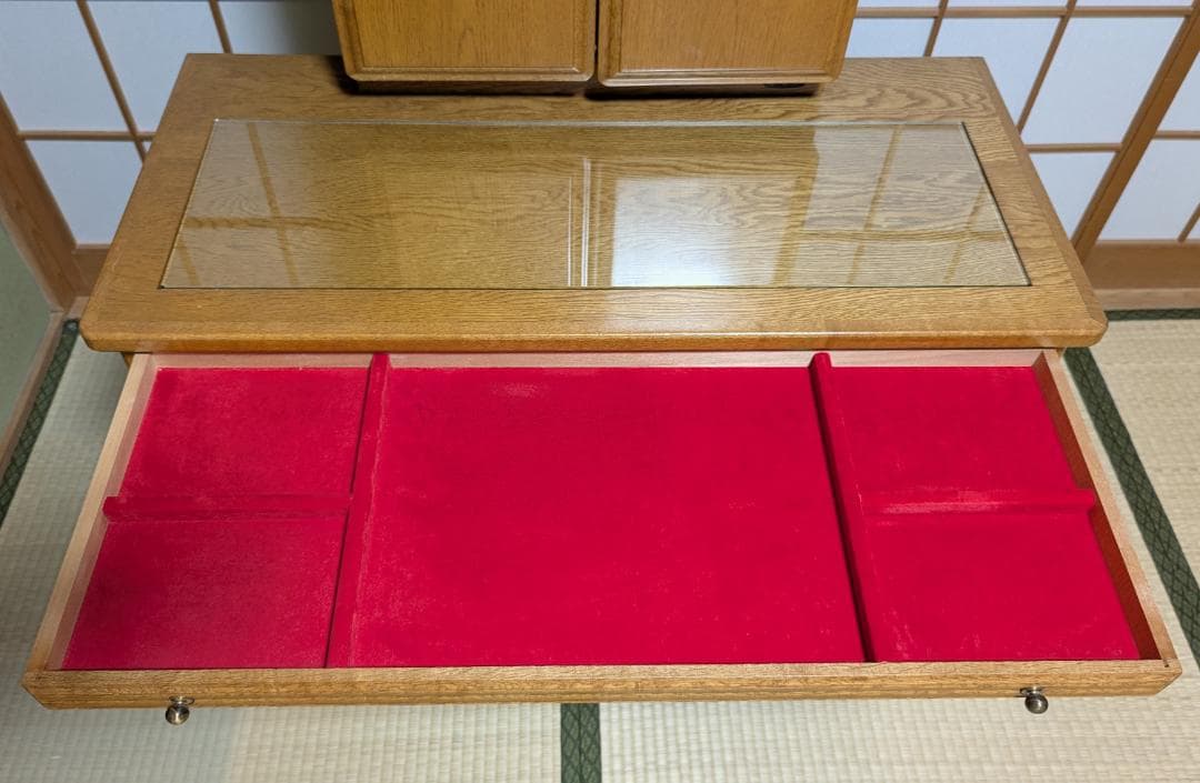 レトロな三面鏡の木製 化粧台・ドレッサー コンセント付き