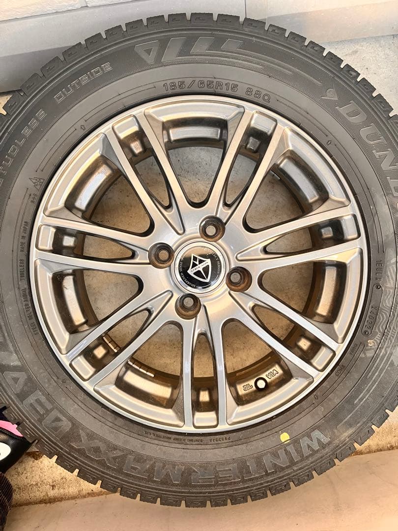 #01【バリ溝有り】ダンロップ　スタッドレスタイヤ4本セット　WM03