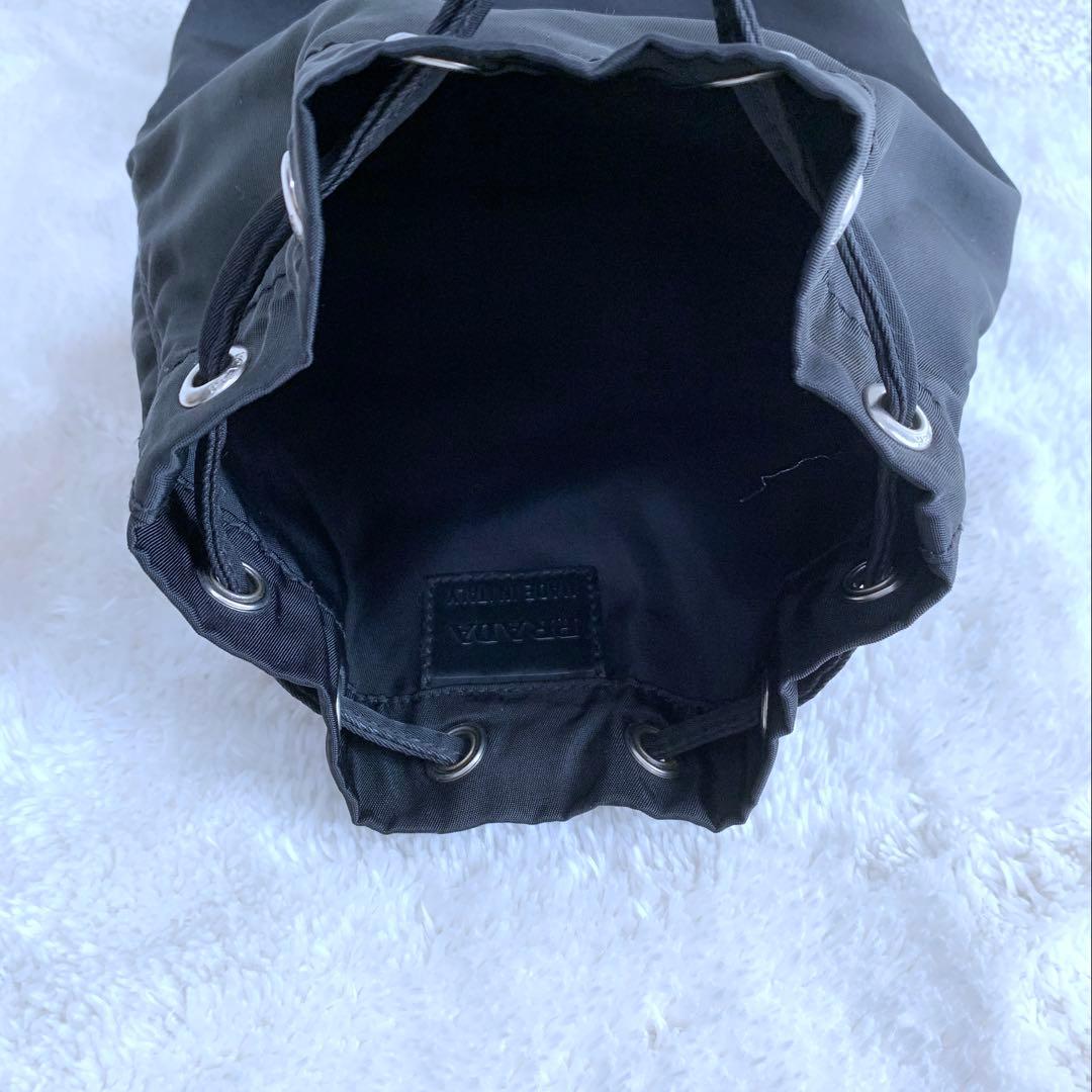 美品 PRADA プラダ 巾着 アクセサリーポーチ ナイロン ブラック