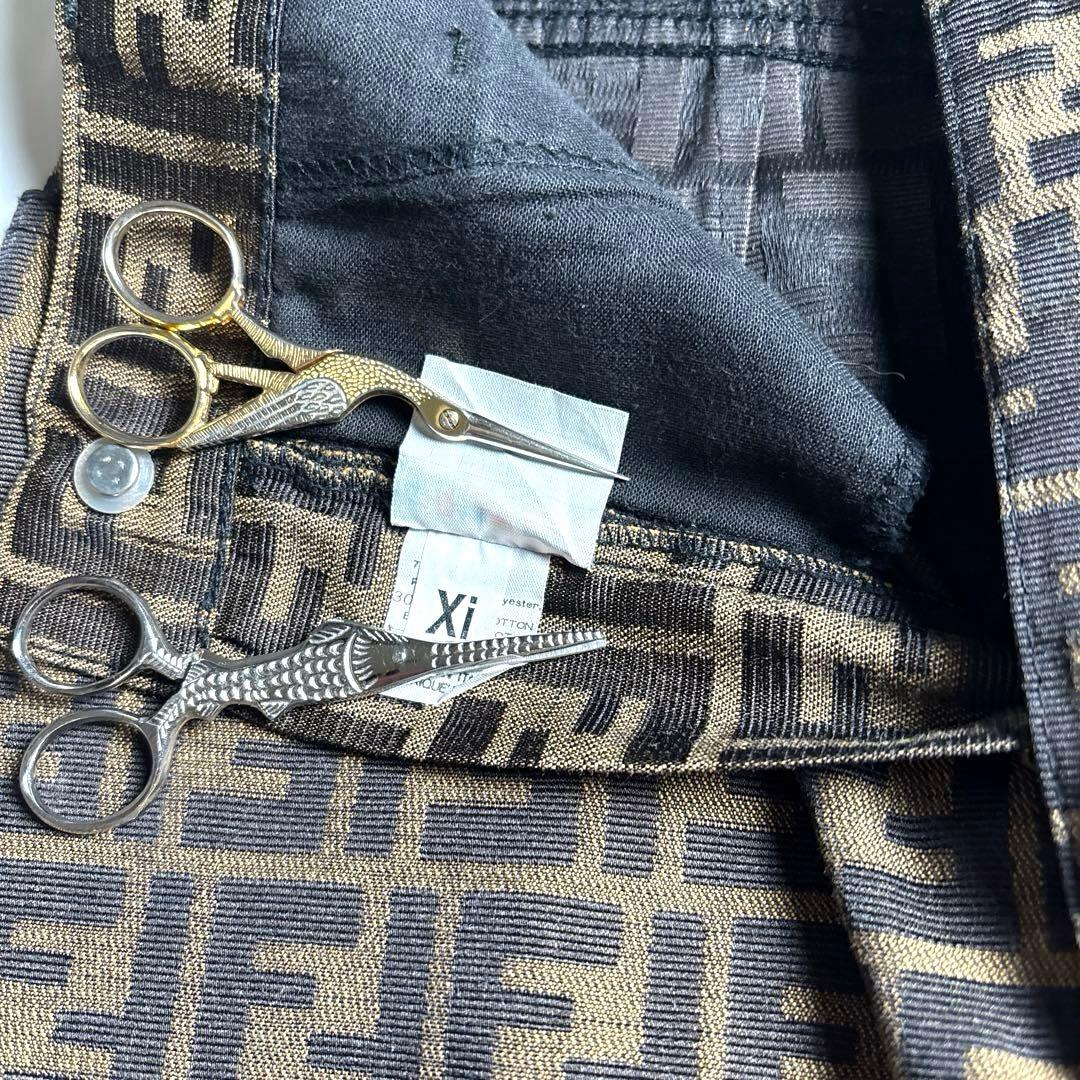 Fendiフェンディ　ズッカ柄（FFロゴパターン）タイトスカート