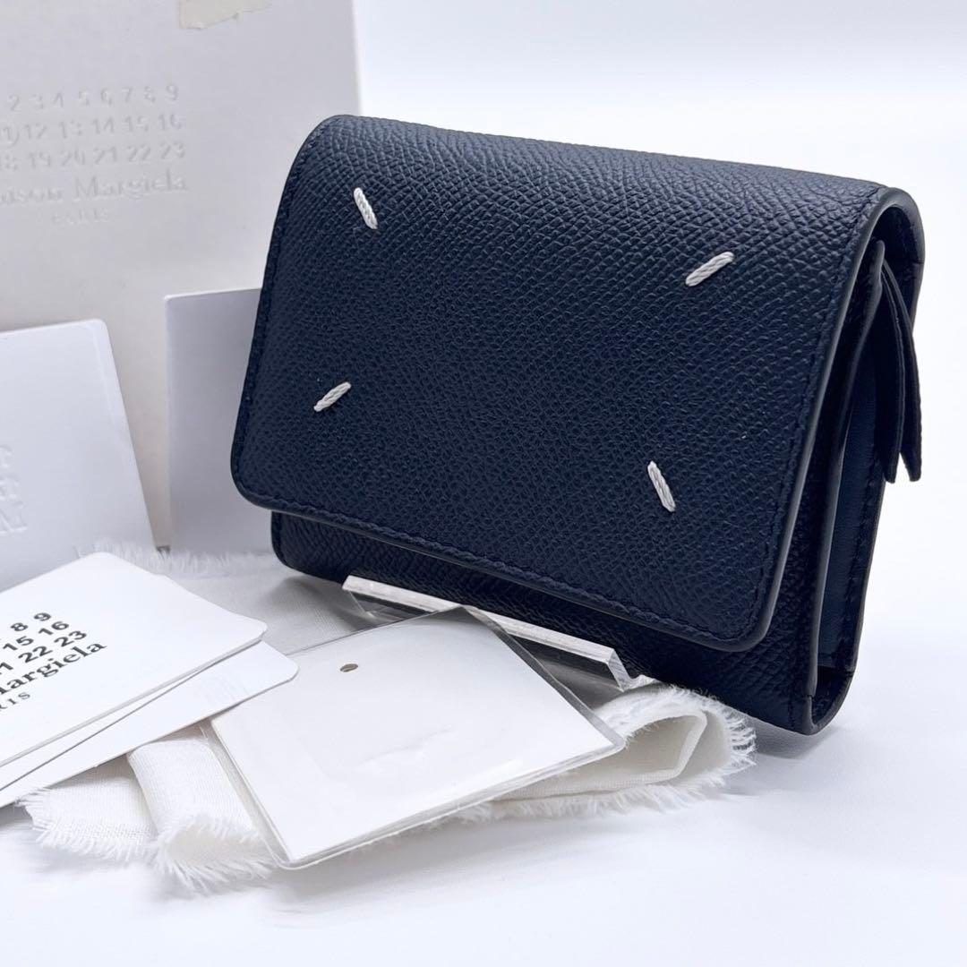 未使用に近い✨ メゾンマルジェラ　三つ折り財布 ネイビー 紺色 4ステッチ