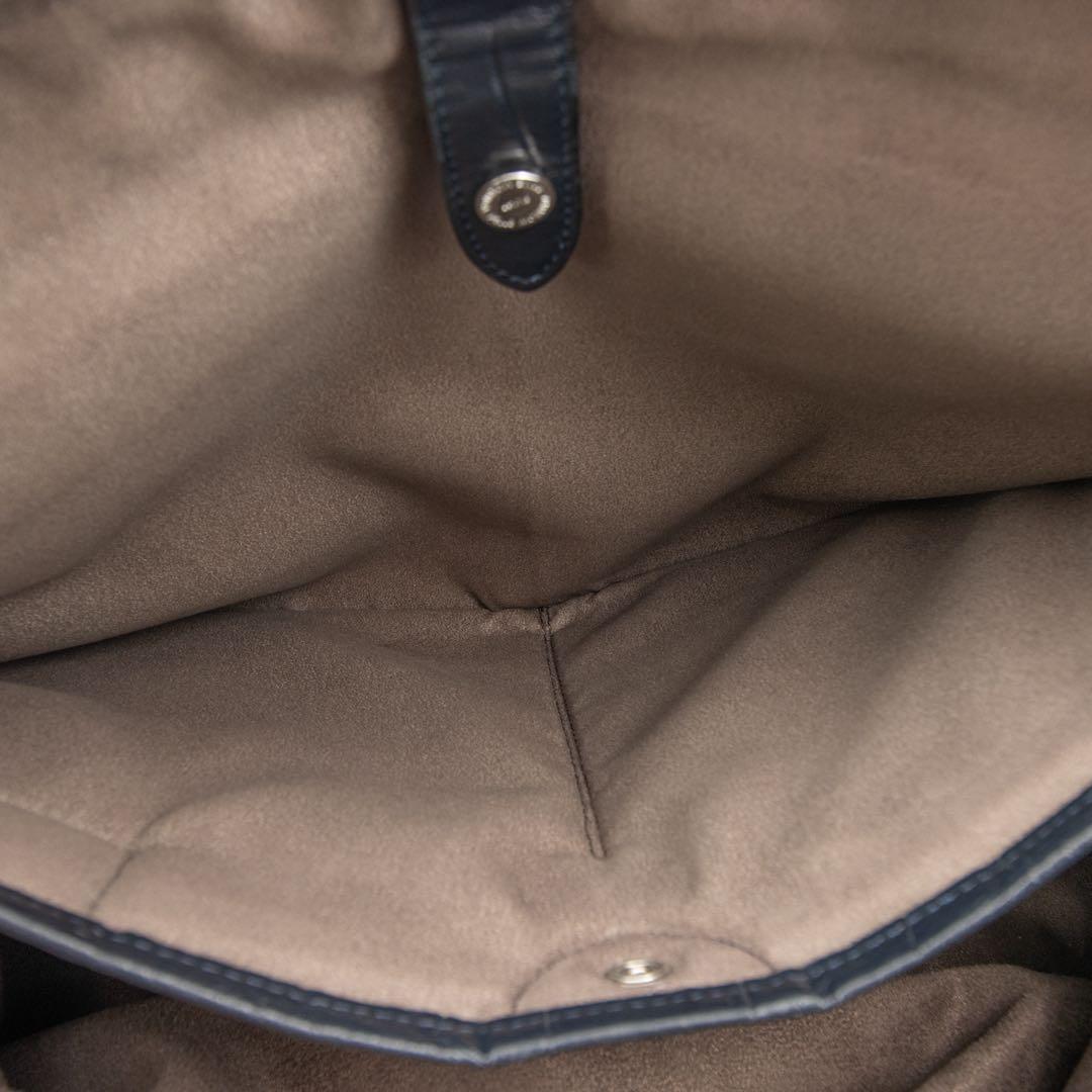 A092【美品】ペッレモルビダ／メイデンヴォヤージュ　トートバッグ　クロコ型押し