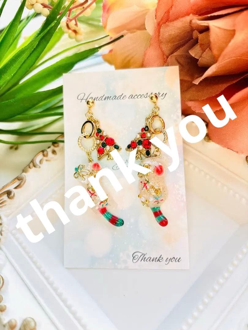 NO.532 ピアス　イヤリング　チャーム　レジン猫　クリスマス