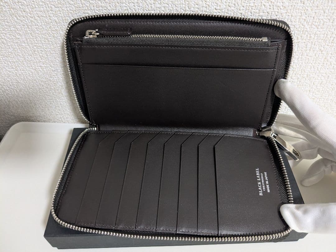 美品★ブラックレーベルクレストブリッジ チェック ラウンドジップ 長財布