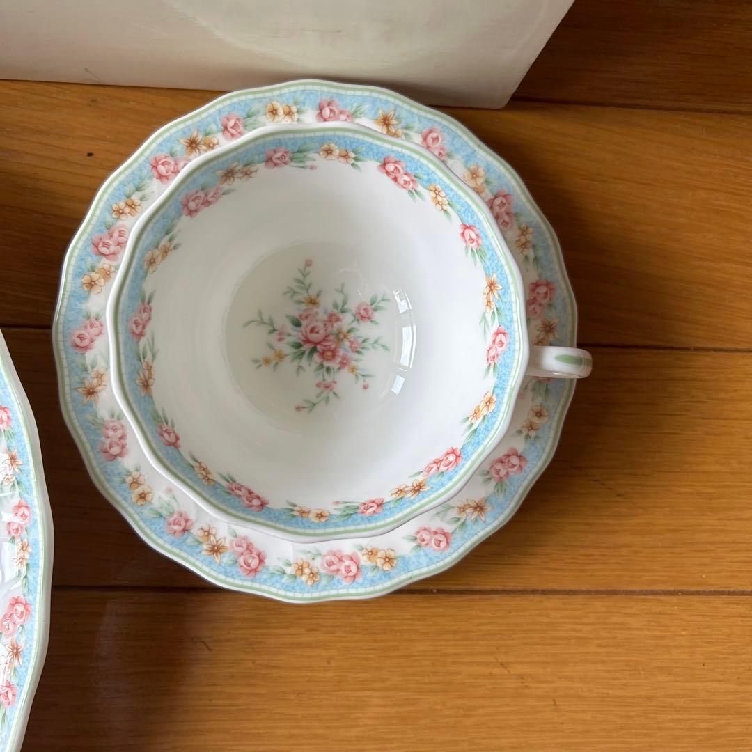 人気品　新品ノリタケ　カップ＆ソーサー 6点セット