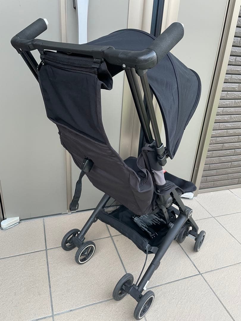 【美品】gb ポキットプラスオールテレイン　折りたたみB型ベビーカー　コンパクト