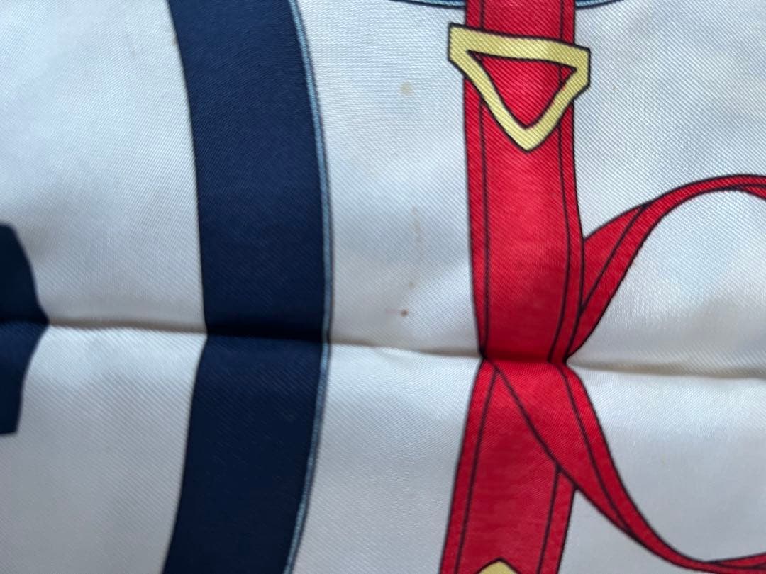 今日だけ最終値下げ　エルメス HERMES シルクスカーフ カレ90 黄金の拍車