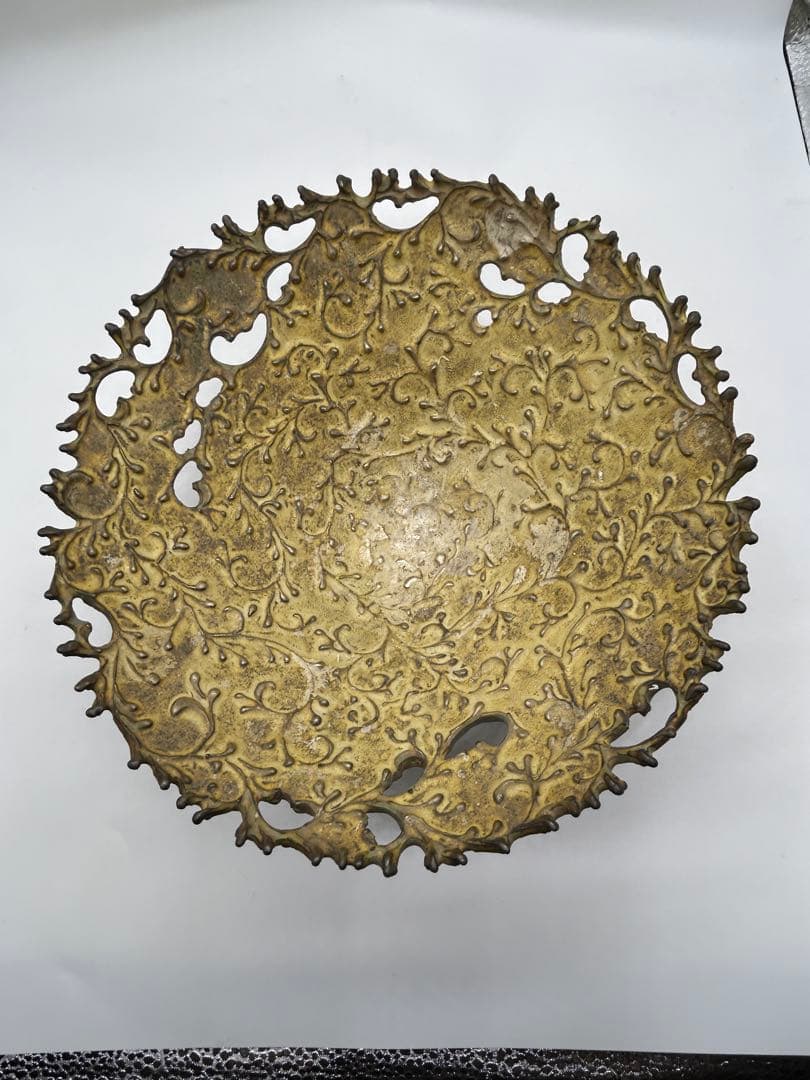 伊藤剛俊作　イッチン銀彩　蔦柄鉢