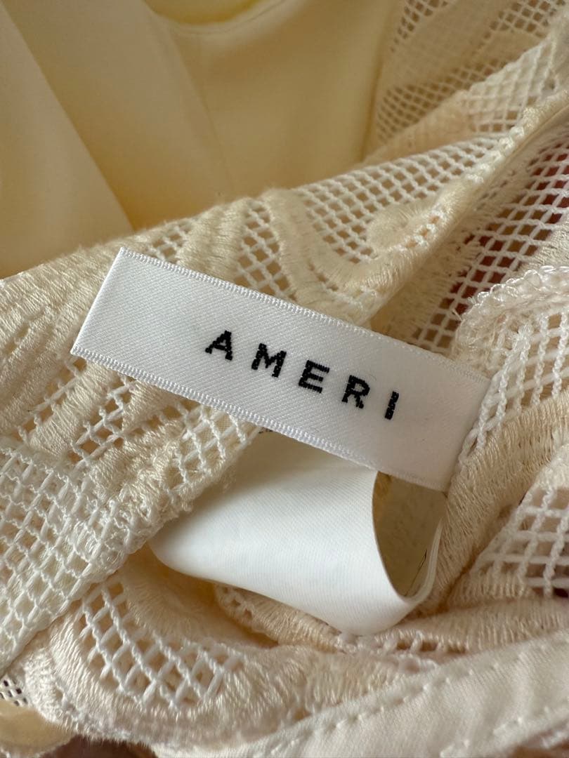 Ameri VINTAGE CHLOE V NECK ROMPERS アイボリー