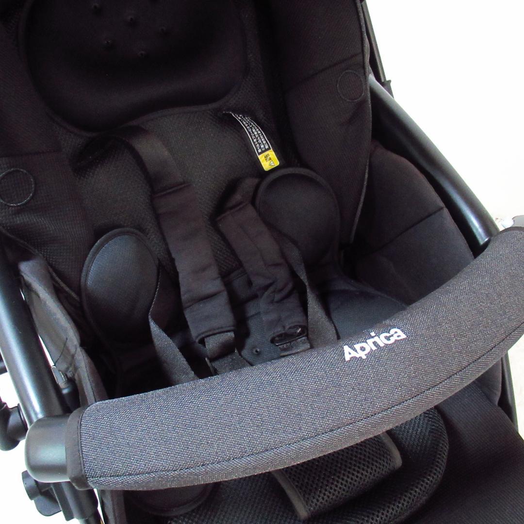 【美品】アップリカ ラクーナ クッション フリープラス 2022年 ベビーカー
