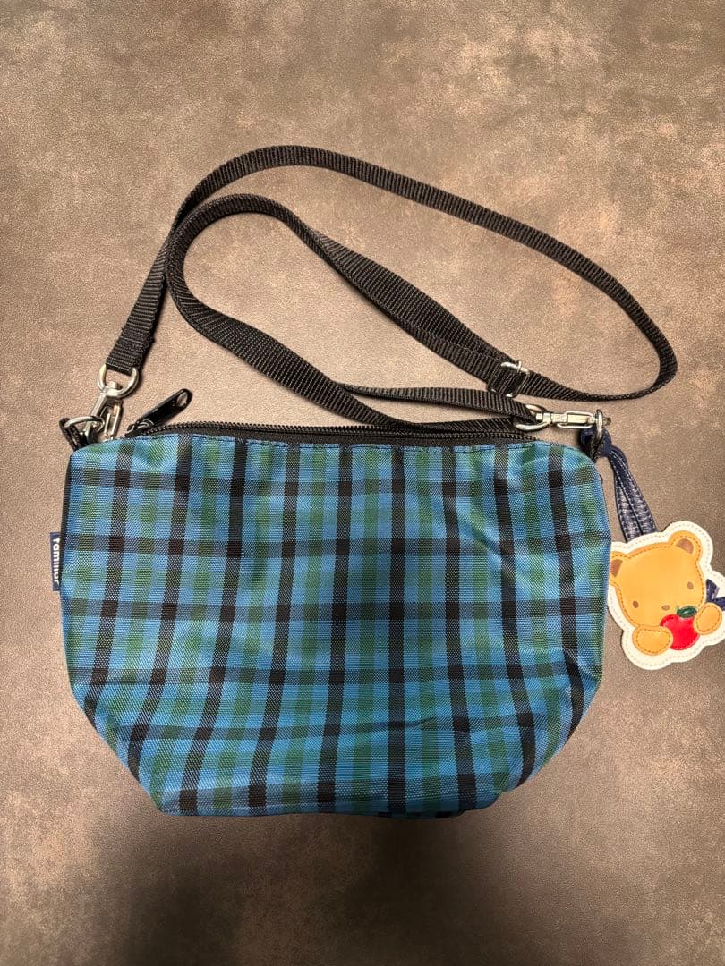 ファミリア familiar 舟形ポシェット XB