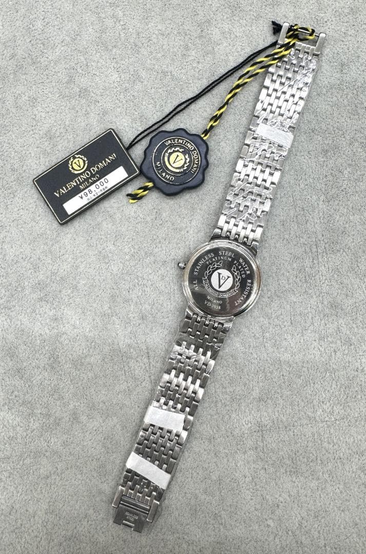 ★新品未使用★VALENTINO DOMANI 腕時計 999.9　稼働品