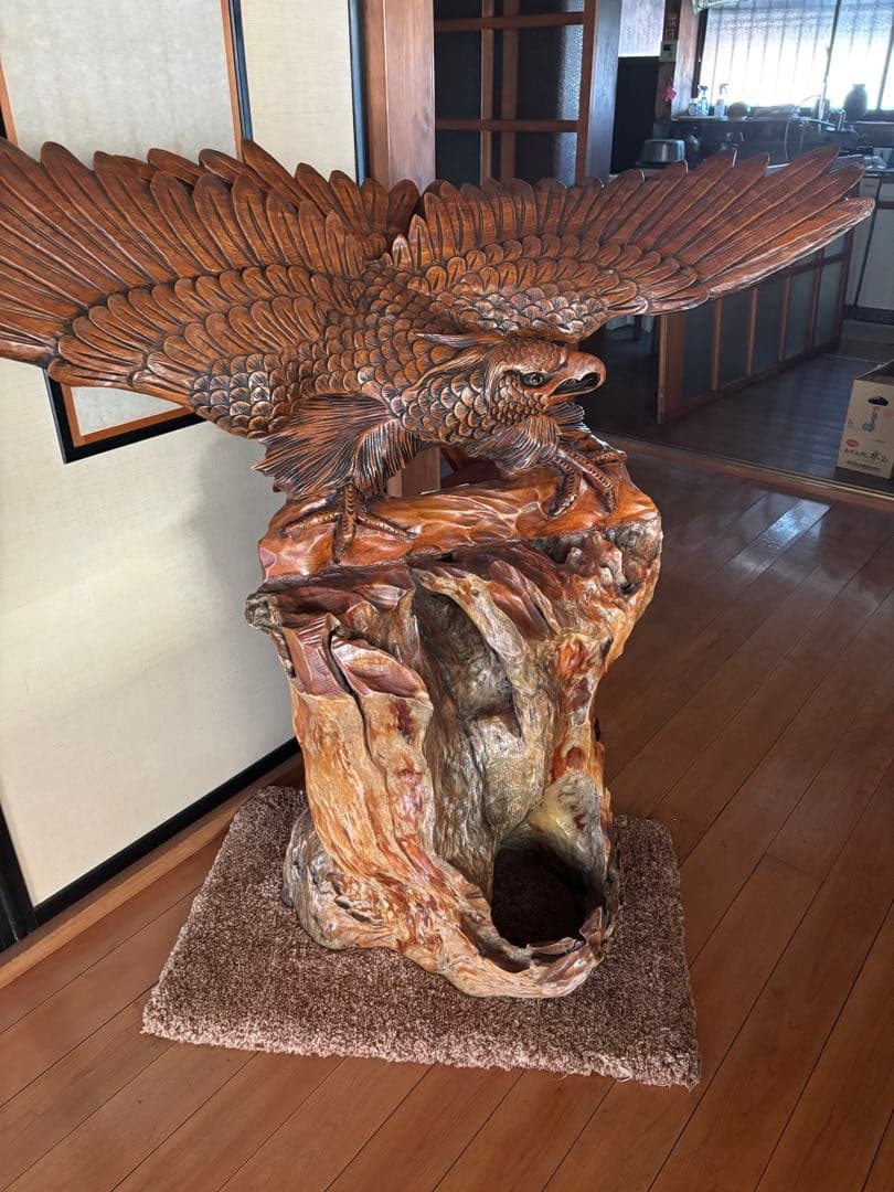 木製鷲の彫刻置物 特大