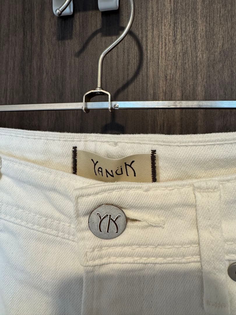 新品　ヤヌーク　ワイドフレアデニムパンツ　サイズ27