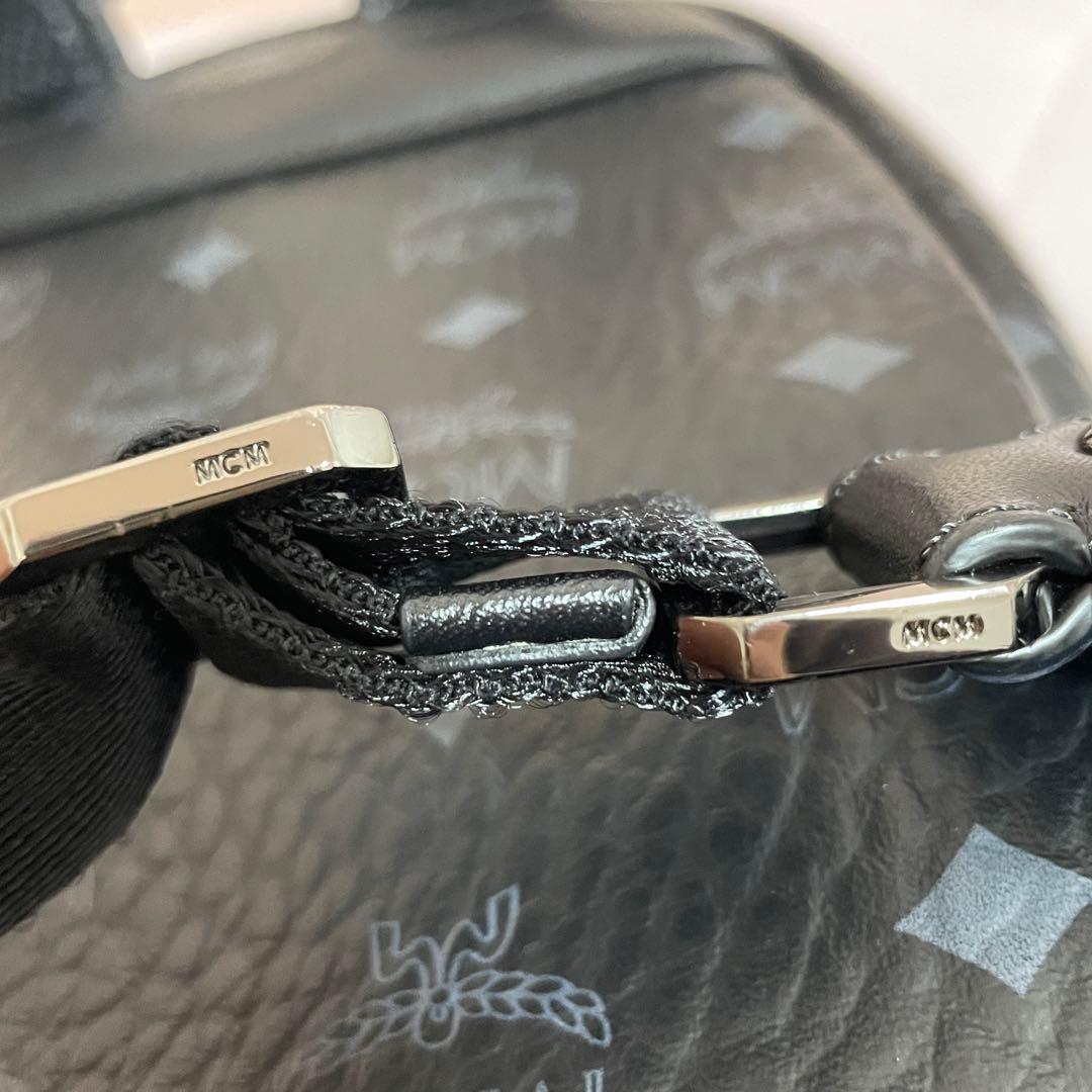 美品♡MCM スタッズ リュック 黒 mini