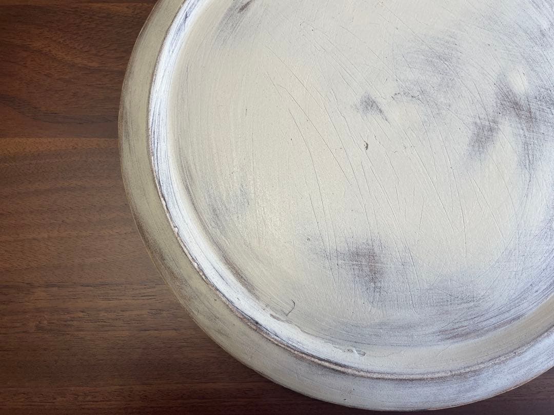 大澤哲哉さん　粉引大皿