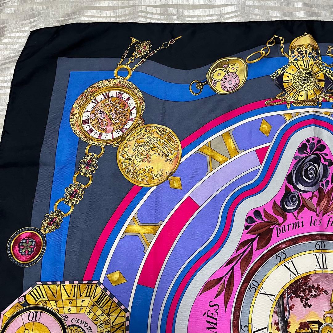 HERMES エルメス　花の中で過ごす時間　カレ90