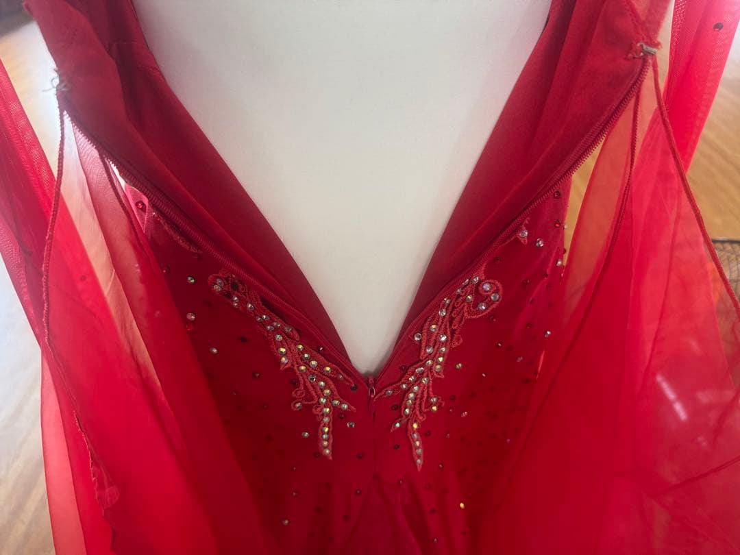 社交ダンスドレス 赤色 ラインストーン刺繍装飾チョーカー フロート付き L