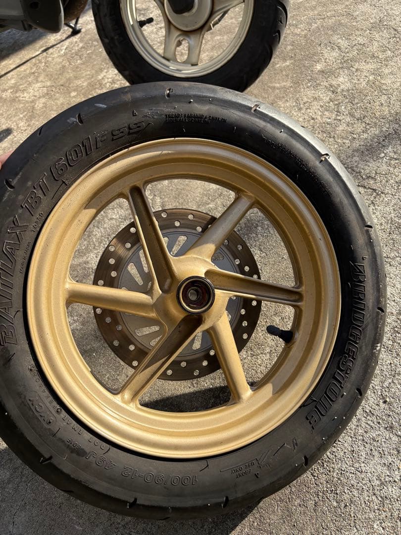 nsr50/80 ？フロントホイール タイヤ