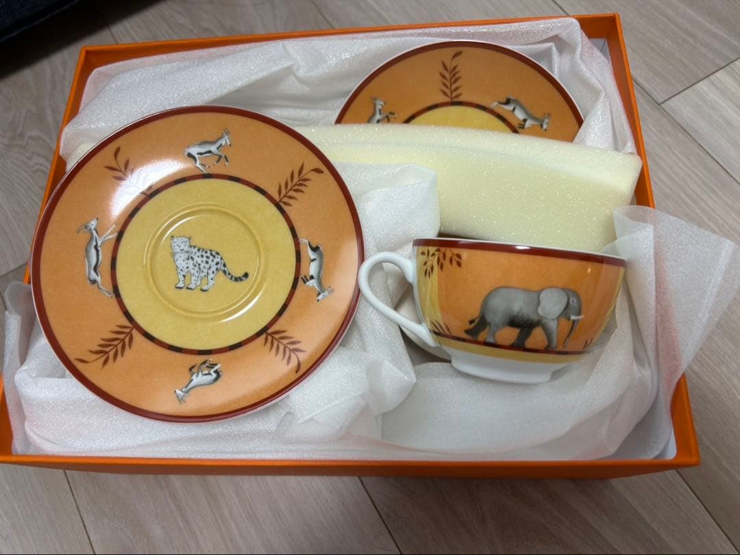 未使用品　HERMES エルメス　アフリカ　ティーカップ&ソーサー