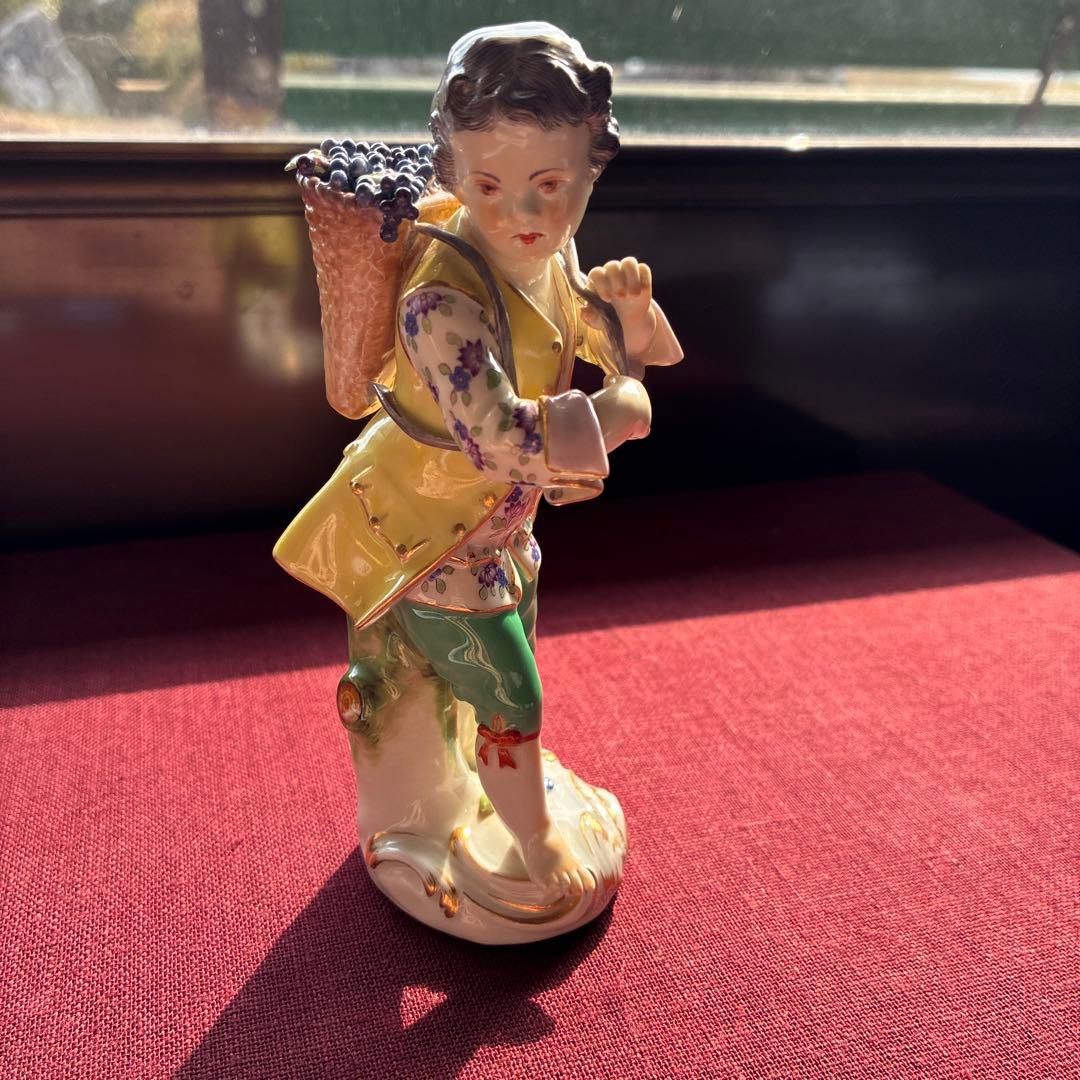 蒼*様 マイセン　Meissen 陶器製 子供 フィギュア ぶどう　葡萄　少年